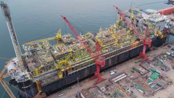 中國(guó)向巴西交付航母級(jí)海上油氣加工廠