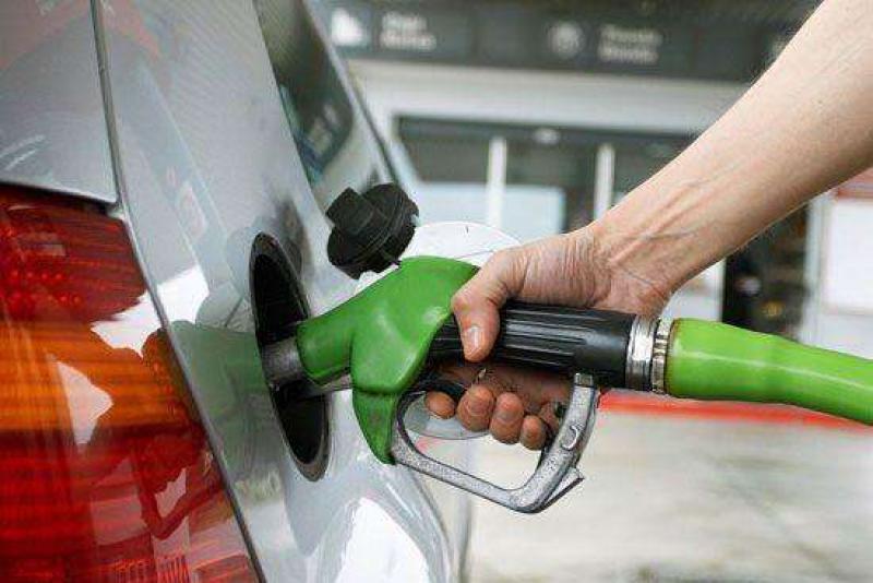 哈薩克斯坦將暫停自俄進口汽油