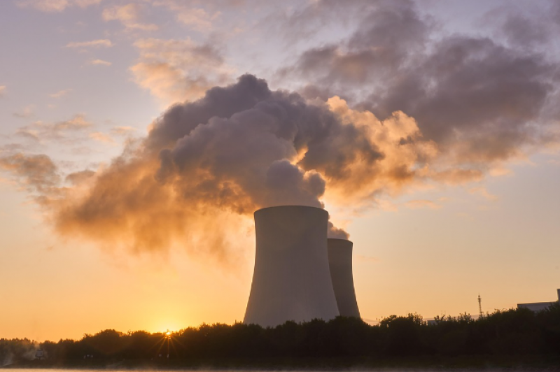 法國84個省份發(fā)布熱浪橙色警戒 核電站停運