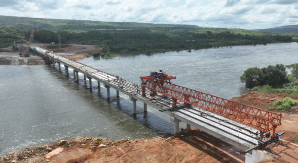 幾內亞阿瑪利亞水電站下游交通橋主體結構完成